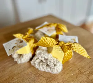 Handknit Washcloth and Bath Bomb (Fizzie)